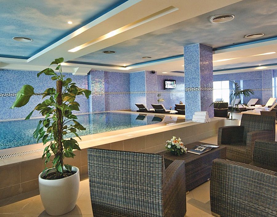 Wiseman Grand Hotel Dauhá Exteriér fotografie The interior of the business lounge at the airport