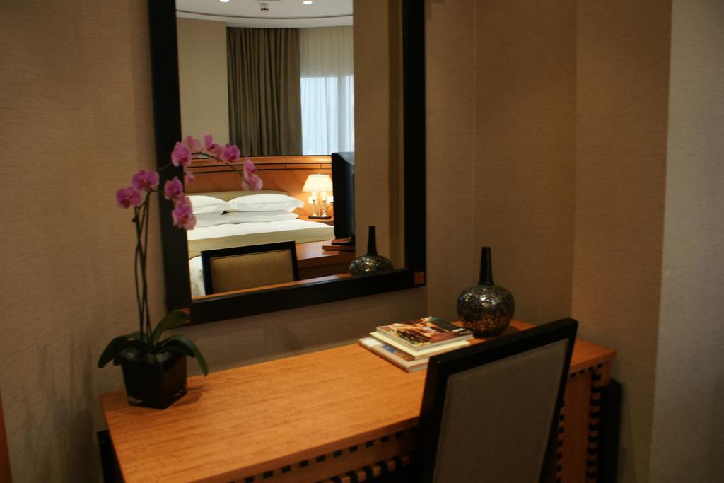 Wiseman Grand Hotel Dauhá Exteriér fotografie A dressing table