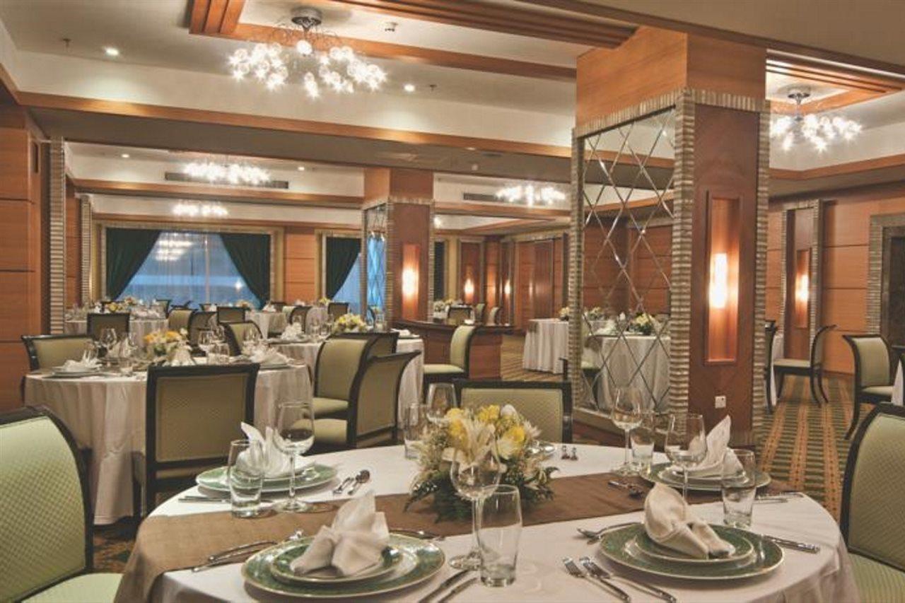 Wiseman Grand Hotel Dauhá Exteriér fotografie The ballroom