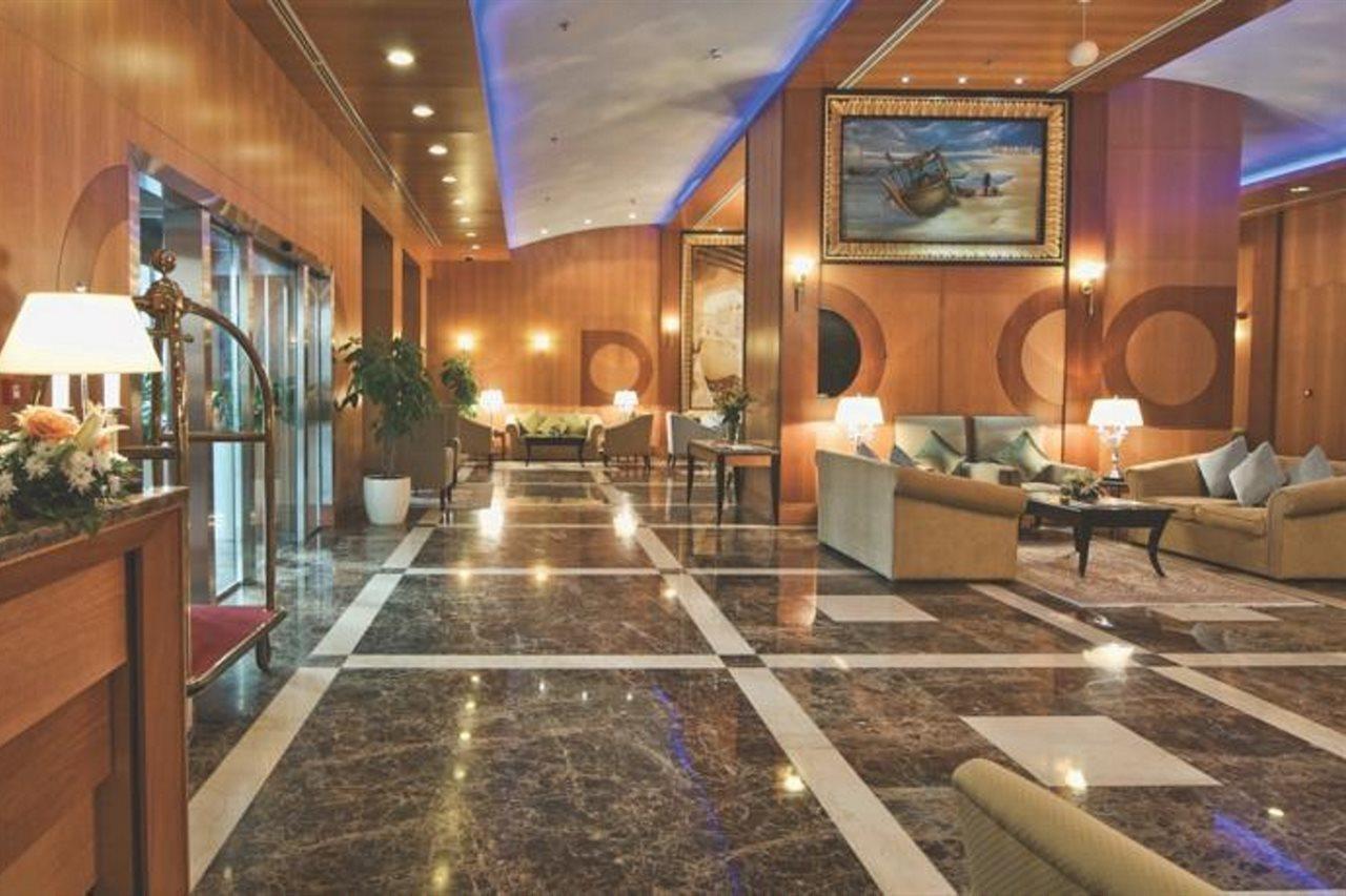 Wiseman Grand Hotel Dauhá Exteriér fotografie Lobby