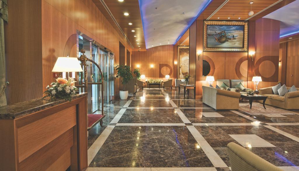 Wiseman Grand Hotel Dauhá Exteriér fotografie Lobby
